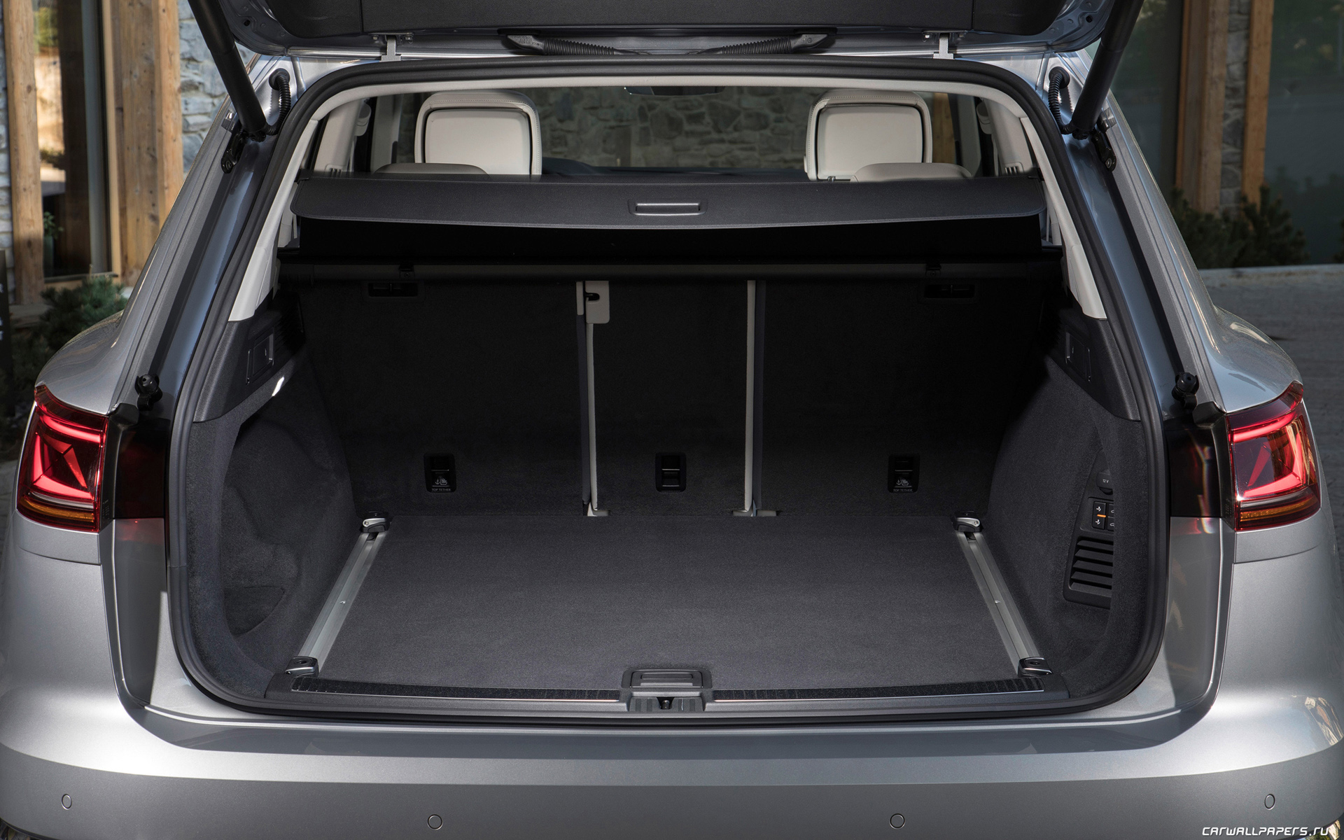 Volkswagen Touareg 2012 багажник