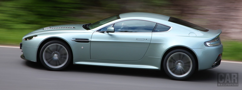   Aston Martin V12 Vantage Hardly Green - 2009 - Car wallpapers
