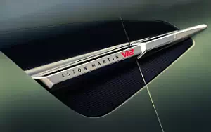   Aston Martin Vanquish Volante - 2025
