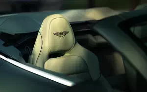   Aston Martin Vanquish Volante - 2025