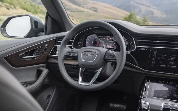   Audi Q8 55 TFSI quattro (Samurai Grey Metallic) US-spec - 2025