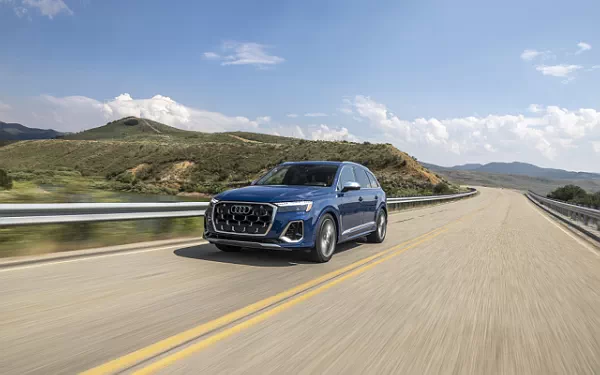   Audi SQ7 TFSI (Ascari Blue Metallic) US-spec - 2025