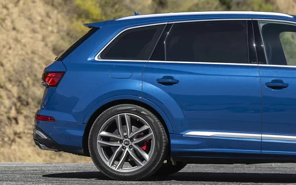   Audi SQ7 TFSI (Ascari Blue Metallic) US-spec - 2025