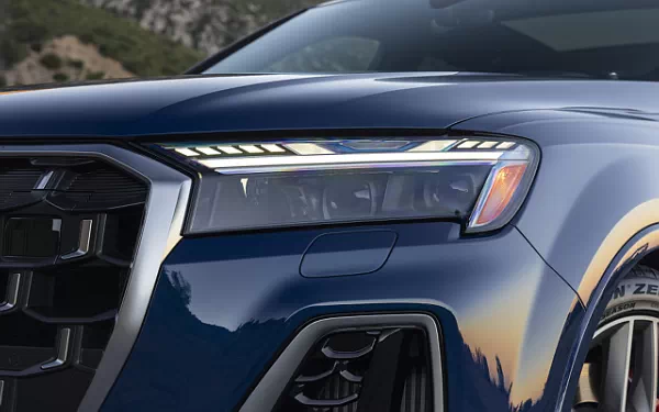   Audi SQ7 TFSI (Ascari Blue Metallic) US-spec - 2025
