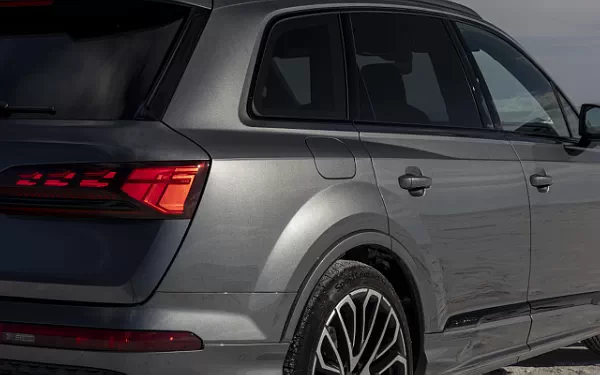   Audi SQ7 TFSI Black Optic Package (Daytona Grey) US-spec - 2025