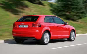 Обои автомобили Audi A3 - 2010