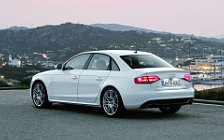 Обои автомобили Audi A4 - 2007