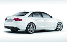 Обои автомобили Audi A4 - 2007