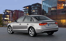 Обои автомобили Audi A4 - 2012