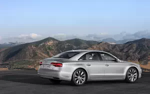 Обои автомобили Audi A8 4.0 TFSI quattro - 2013
