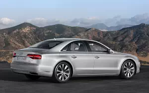 Обои автомобили Audi A8 4.0 TFSI quattro - 2013