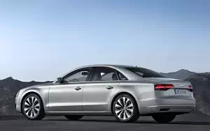 Обои автомобили Audi A8 4.0 TFSI quattro - 2013