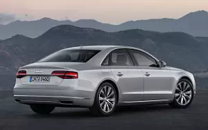 Обои автомобили Audi A8 4.0 TFSI quattro - 2013