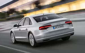   Audi A8 4.0 TFSI quattro - 2013
