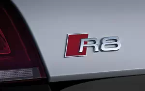   Audi R8 V10 - 2012