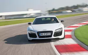   Audi R8 V8 Coupe - 2012