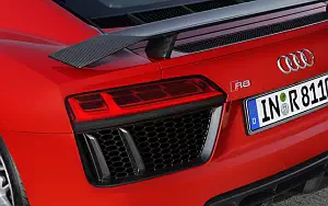   Audi R8 V10 plus - 2009
