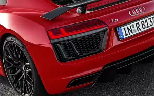   Audi R8 V10 plus - 2009