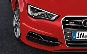 Обои автомобили Audi S3 - 2012
