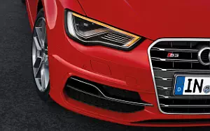 Обои автомобили Audi S3 - 2012