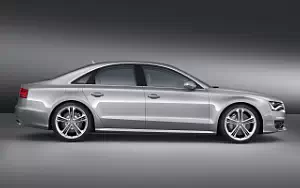   Audi S8 - 2011