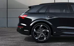 Обои автомобили Audi SQ8 e-tron quattro - 2022