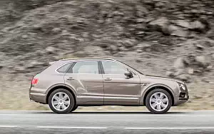   Bentley Bentayga Diesel (Dark Cashmere) - 2016