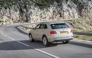   Bentley Bentayga Diesel (White Sand) - 2016