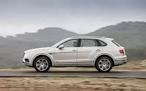   Bentley Bentayga Diesel (White Sand) - 2016