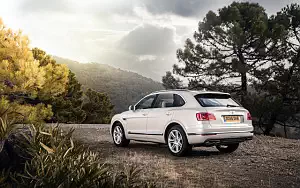   Bentley Bentayga Diesel (White Sand) - 2016
