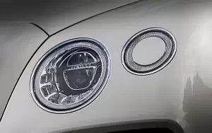   Bentley Bentayga Diesel (White Sand) - 2016