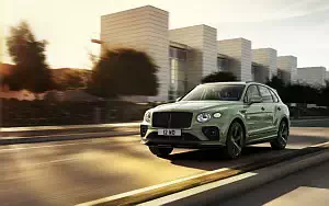   Bentley Bentayga V8 (Alpine Green) - 2020