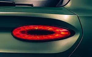   Bentley Bentayga V8 (Alpine Green) - 2020