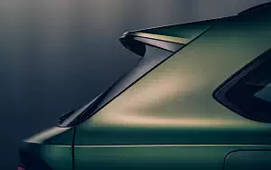   Bentley Bentayga V8 (Alpine Green) - 2020