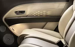   Bentley Bentayga EWB - 2022