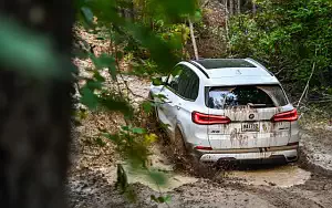   BMW X5 xDrive40i US-spec - 2018