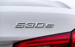 Обои автомобили BMW 530e iPerformance - 2017
