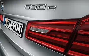 Обои автомобили BMW 530e iPerformance - 2017