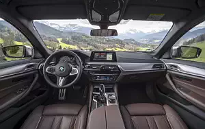   BMW M550i xDrive Sedan - 2017
