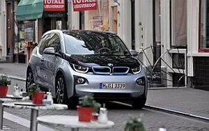  BMW i3 - 2013