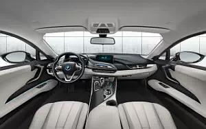   BMW i8 - 2013