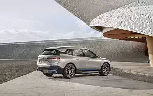   BMW iX - 2021