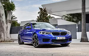 Обои автомобили BMW M5 - 2018