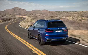 Обои автомобили BMW X7 M60i xDrive - 2022