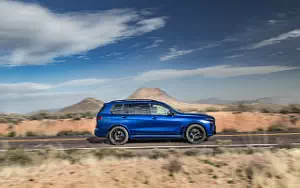 Обои автомобили BMW X7 M60i xDrive - 2022