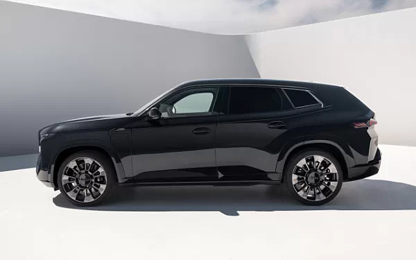   BMW XM (Black) - 2023