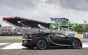   Bugatti Chiron - 2016