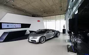   Bugatti Chiron - 2016