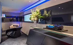   Bugatti Chiron - 2016