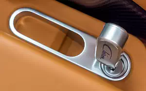  Bugatti Chiron - 2016